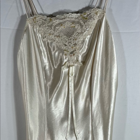 Vintage Cacique 2 Piece Lingerie Pinoir Set Nylon & Satin Bridal Set Beaded Lace - Picture 5 of 12